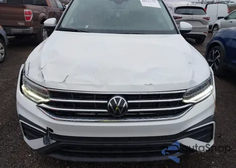 2024 Volkswagen Tiguan 2.0T Se/2.0T Wolfsburg Edition z USA, uszkodzony, nr VIN 3VVNB7AXXRM149029